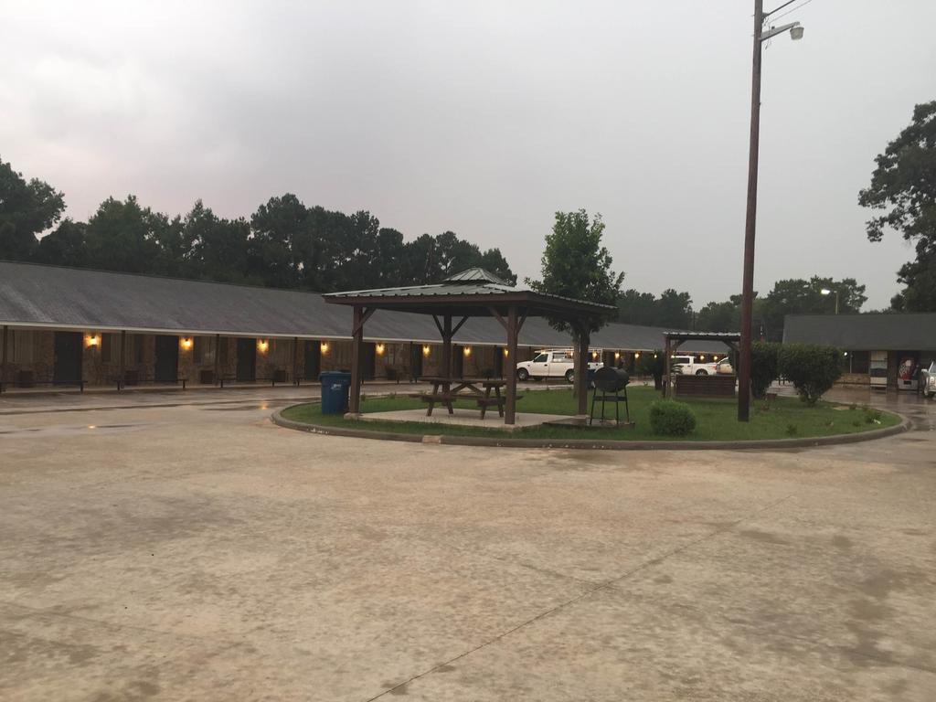 Garden Inn And Suites Silsbee المظهر الخارجي الصورة